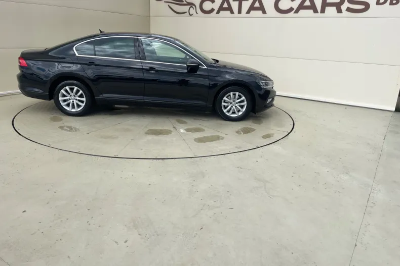 Volkswagen Passat din 2020 cu 128.000 km - oferta VOL133814 - foto 19