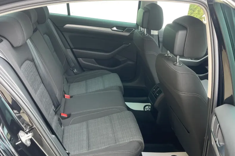 Volkswagen Passat din 2020 cu 128.000 km - oferta VOL133814 - foto 25