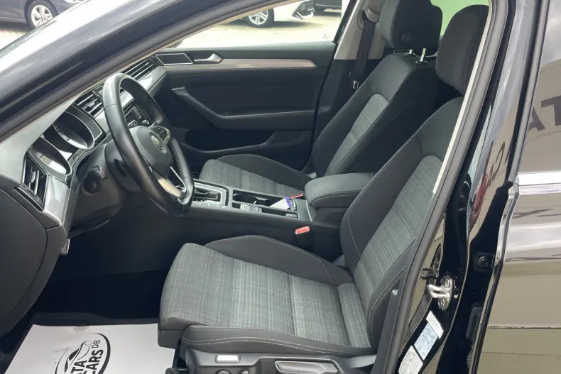 Volkswagen Passat din 2020 cu 128.000 km - oferta VOL133814 - foto 30