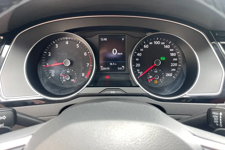 Volkswagen Passat din 2020 cu 128.000 km - oferta VOL133814 - foto 39