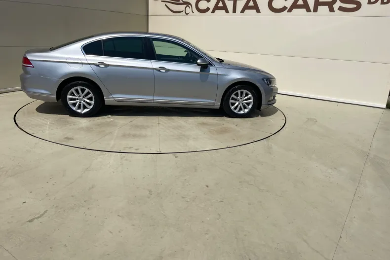 Volkswagen Passat din 2019 cu 138.000 km - oferta VOL133815 - foto 18