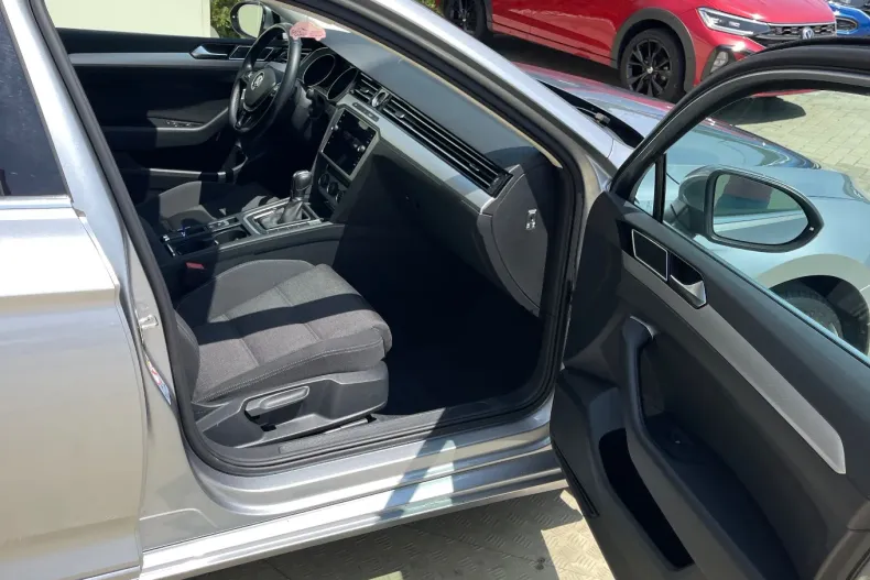 Volkswagen Passat din 2019 cu 138.000 km - oferta VOL133815 - foto 21