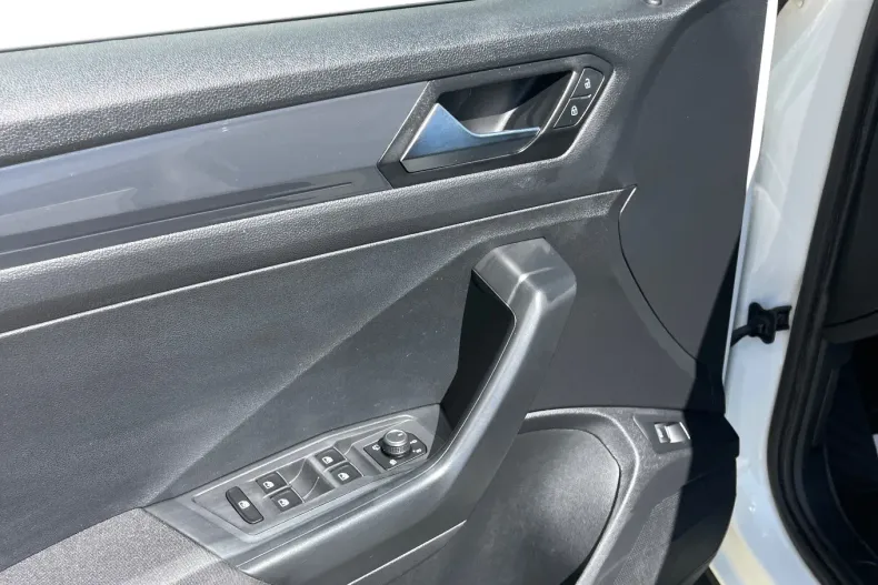 Volkswagen T-Roc din 2019 cu 101.000 km - oferta VOL133817 - foto 31