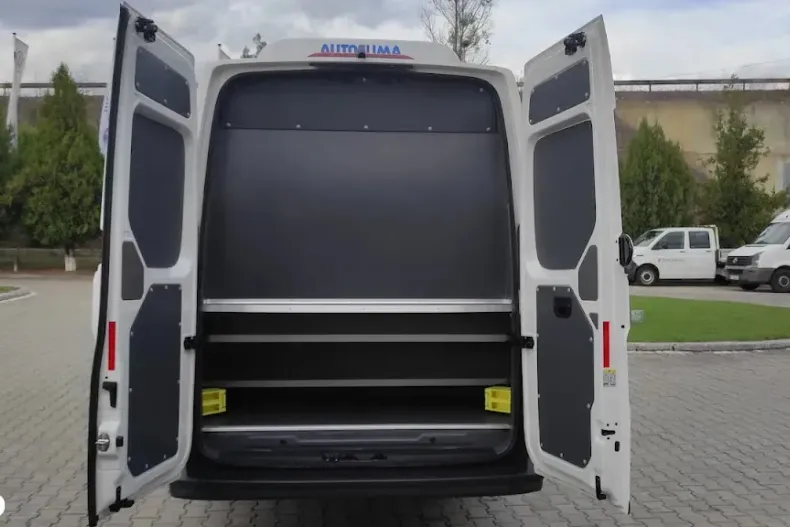 Volkswagen Crafter din 2025 cu 10 km - oferta VOL133853 - foto 3