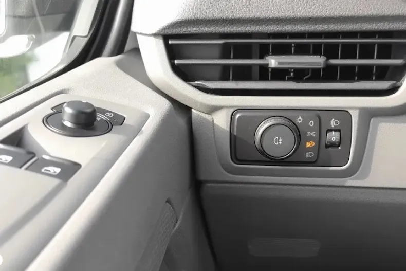 Volkswagen Transporter din 2025 cu 5 km - oferta VOL133856 - foto 15