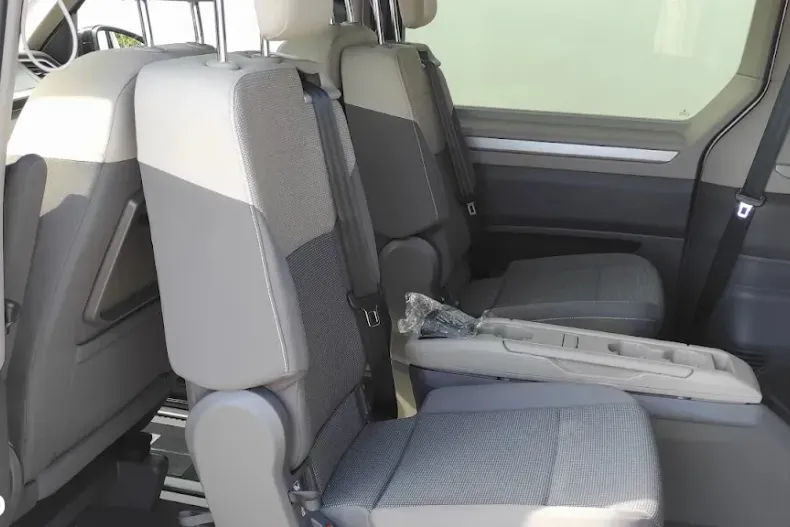 Volkswagen Multivan din 2025 cu 5 km - oferta VOL133858 - foto 13