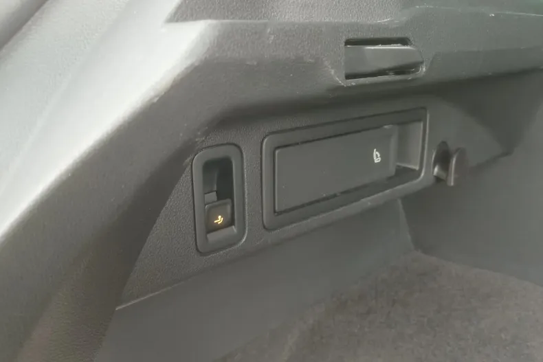 Volkswagen Tiguan din 2021 cu 88.322 km - oferta VOL133862 - foto 19