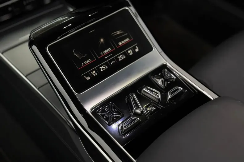 Audi A8 din 2022 cu 60.600 km - oferta AUD133864 - foto 17