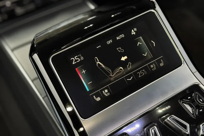 Audi A8 din 2022 cu 60.600 km - oferta AUD133864 - foto 18