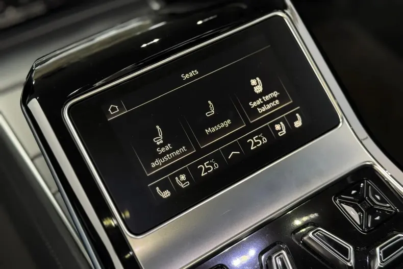 Audi A8 din 2022 cu 60.600 km - oferta AUD133864 - foto 19