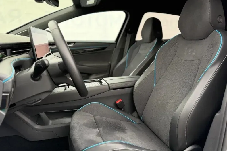 Volkswagen ID.7 din 2023 cu 1.600 km - oferta VOL133865 - foto 8