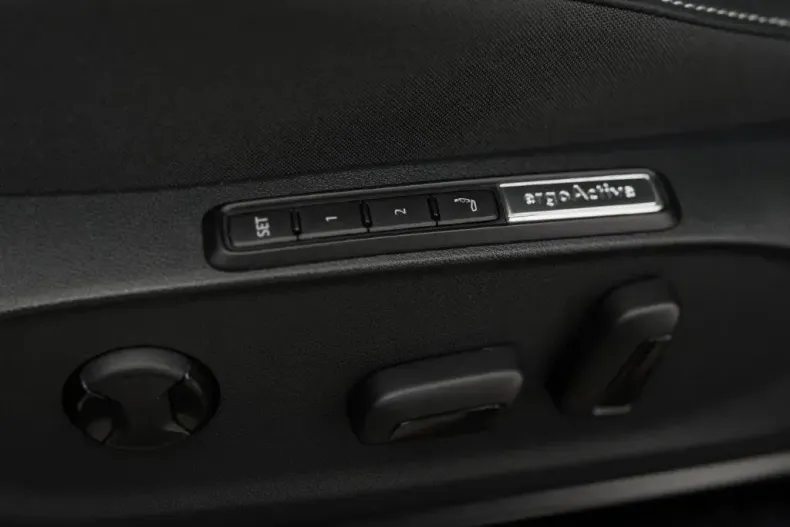 Volkswagen ID.7 din 2023 cu 1.600 km - oferta VOL133865 - foto 13