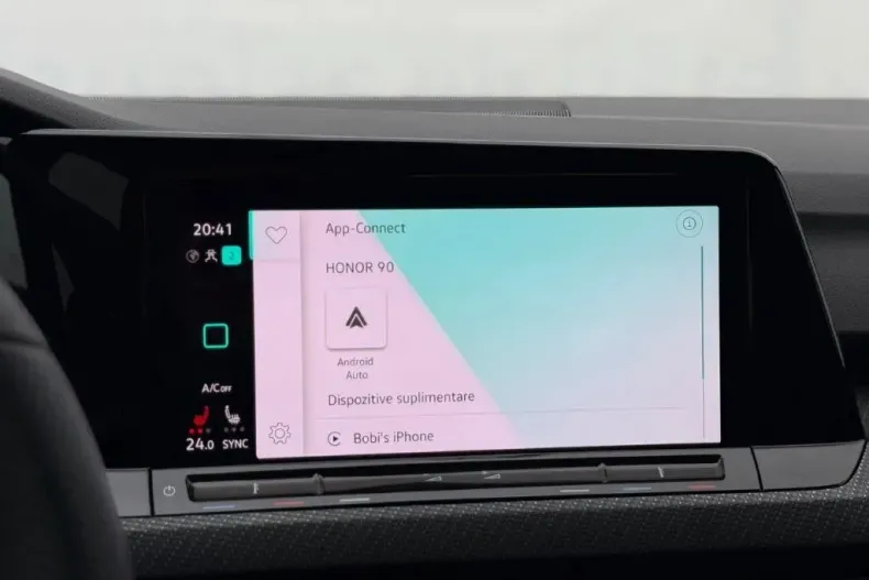 Volkswagen Golf din 2024 cu 16.600 km - oferta VOL133866 - foto 17