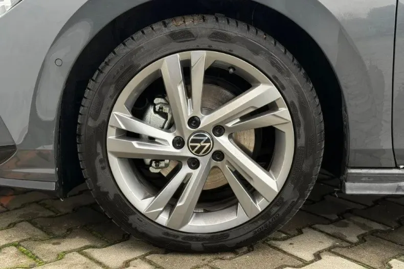 Volkswagen Golf din 2024 cu 16.600 km - oferta VOL133866 - foto 21