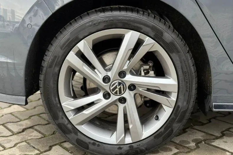 Volkswagen Golf din 2024 cu 16.600 km - oferta VOL133866 - foto 24