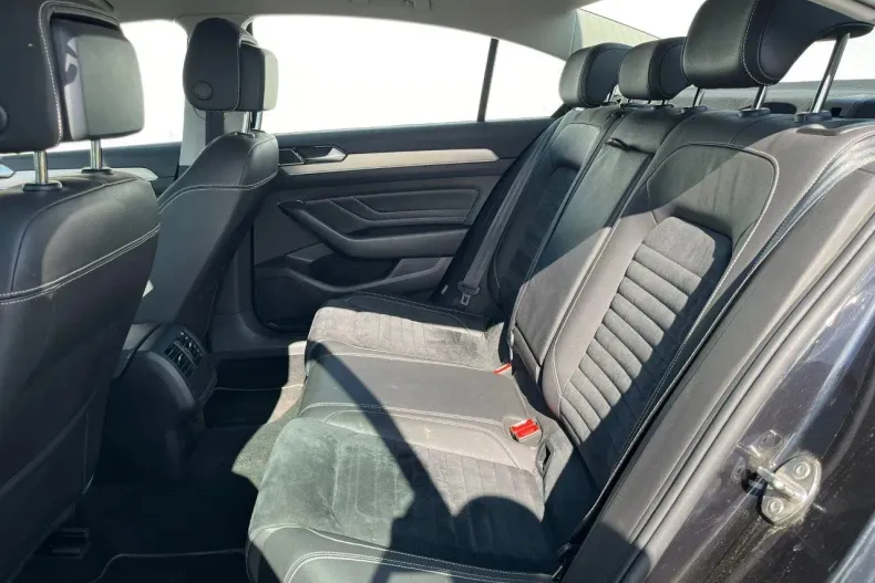 Volkswagen Passat din 2019 cu 147.050 km - oferta VOL133867 - foto 8