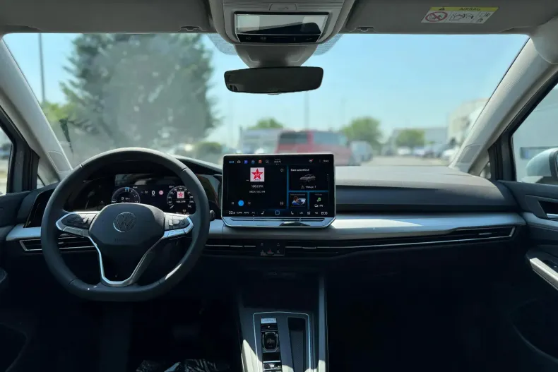 Volkswagen Golf din 2025 cu 5 km - oferta VOL133947 - foto 10