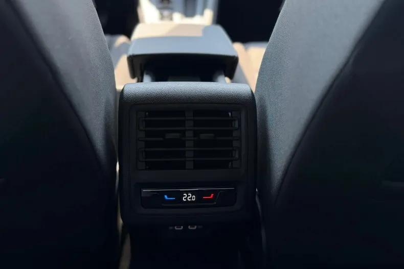 Volkswagen Golf din 2025 cu 5 km - oferta VOL133947 - foto 14