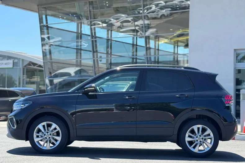 Volkswagen T-Cross din 2025 cu 3 km - oferta VOL133949 - foto 3