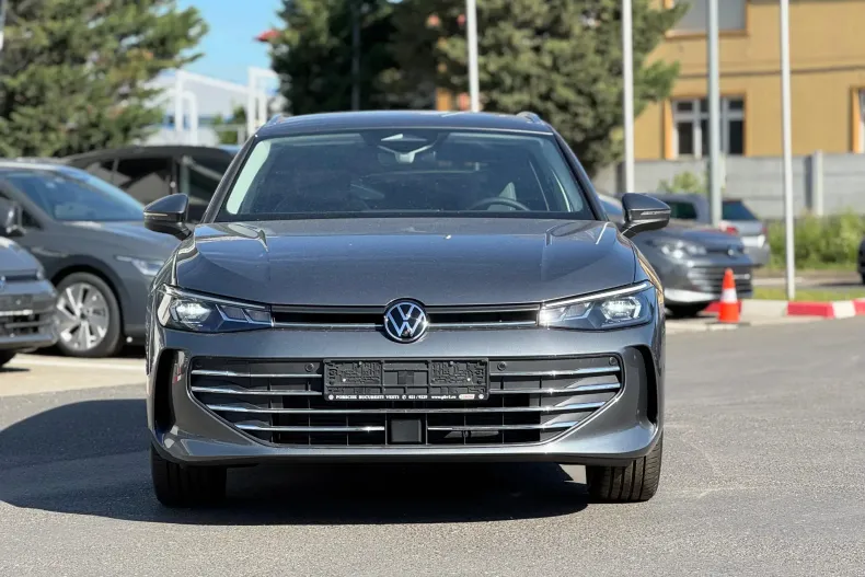 Volkswagen Passat din 2025 cu 7 km - oferta VOL133953 - foto 2