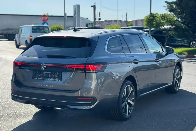 Volkswagen Passat din 2025 cu 7 km - oferta VOL133953 - foto 6