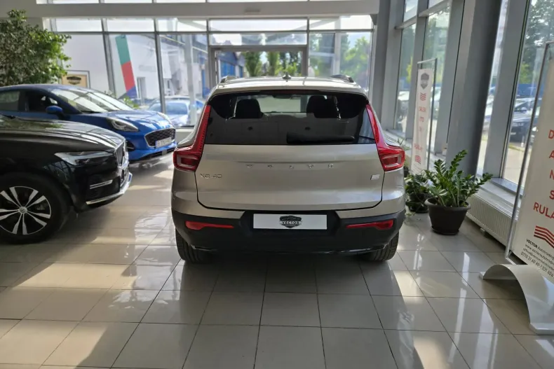 Volvo XC40 din 2023 cu 30.571 km - oferta VOL134013 - foto 11