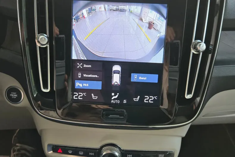 Volvo XC40 din 2023 cu 30.571 km - oferta VOL134013 - foto 20