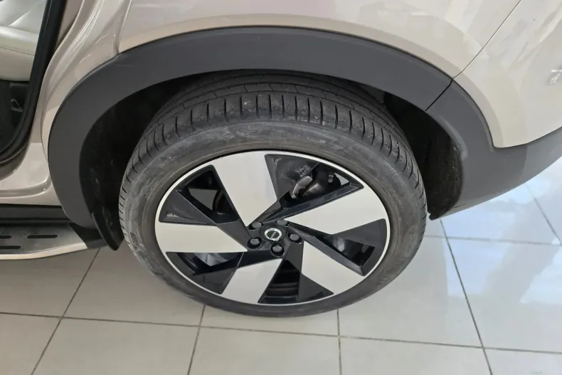 Volvo XC40 din 2023 cu 30.571 km - oferta VOL134013 - foto 25