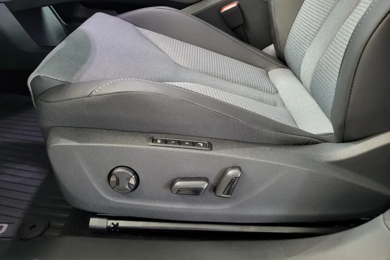 Skoda Enyaq din 2025 cu 10 km - oferta SKO134018 - foto 8