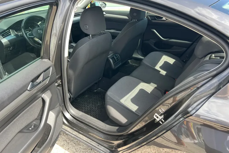 Volkswagen Passat din 2020 cu 122.000 km - oferta VOL134039 - foto 10