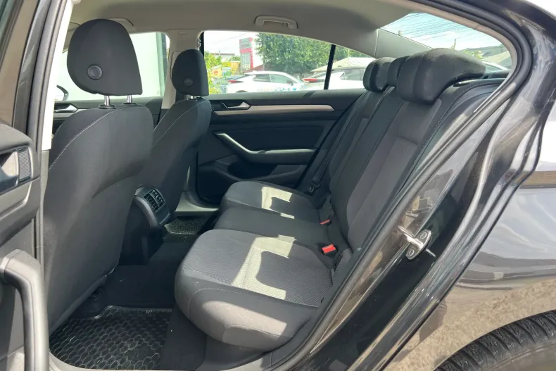 Volkswagen Passat din 2020 cu 122.000 km - oferta VOL134039 - foto 11