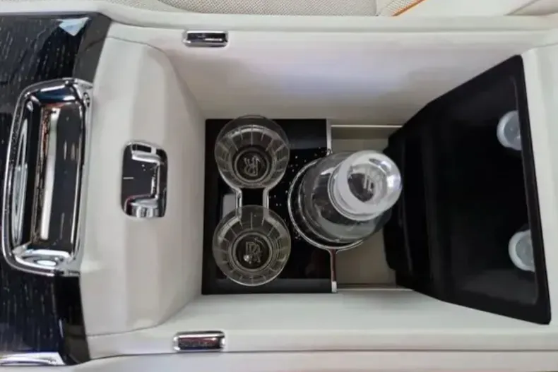 Rolls-Royce Ghost din 2022 cu 14.159 km - oferta ROL134044 - foto 14