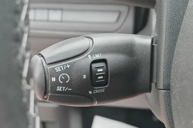 Peugeot 208 din 2019 cu 20.246 km - oferta PEU134052 - foto 21