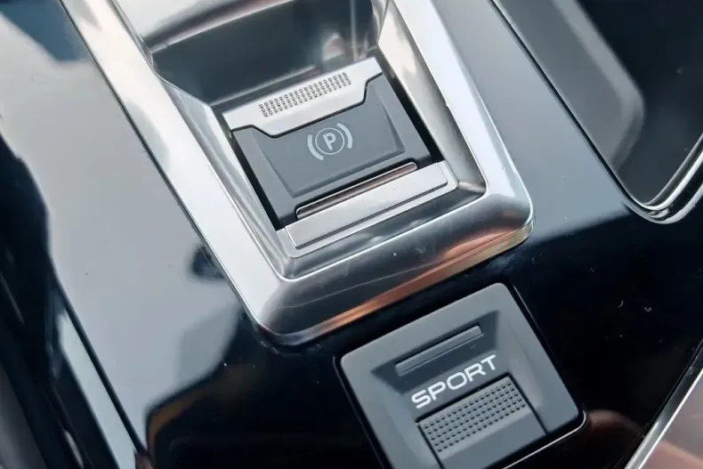 Peugeot 3008 din 2020 cu 115.809 km - oferta PEU134057 - foto 26