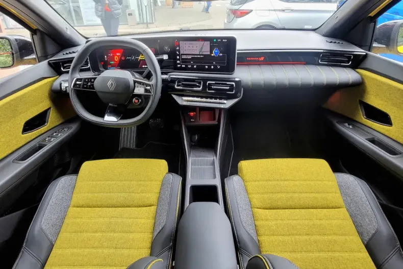 Renault 5 din 2025 cu 3.900 km - oferta REN134068 - foto 24