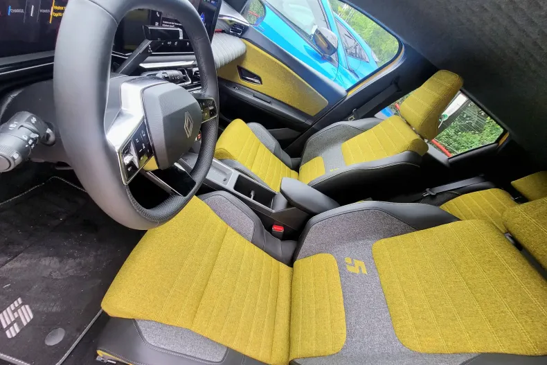 Renault 5 din 2025 cu 3.900 km - oferta REN134068 - foto 25