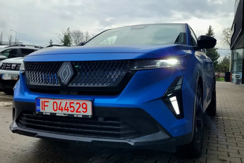 Renault Rafale din 2025 cu 7.910 km - oferta REN134070 - foto 4