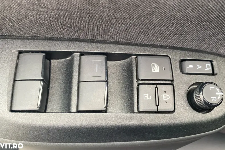 Toyota Yaris Cross din 2024 cu 8.000 km - oferta TOY134075 - foto 11