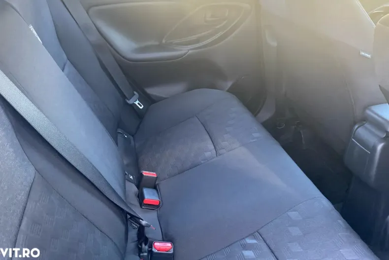 Toyota Yaris din 2024 cu 12.000 km - oferta TOY134080 - foto 7