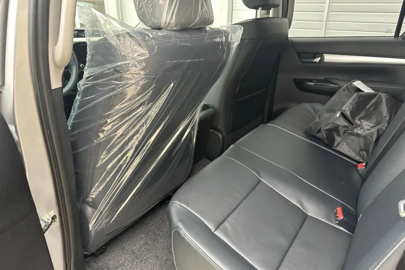 Toyota Hilux din 2025 cu 10 km - oferta TOY134081 - foto 13