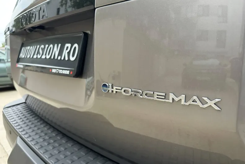 Toyota Land Cruiser 250 din 2024 cu 852 km - oferta TOY134083 - foto 13