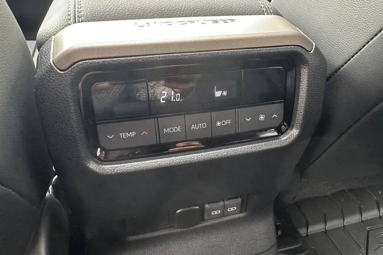 Toyota Land Cruiser 250 din 2024 cu 852 km - oferta TOY134083 - foto 18