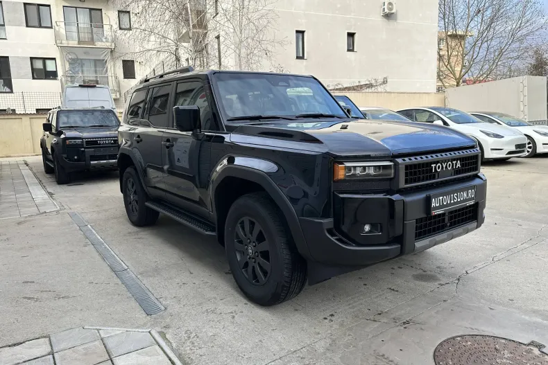 Toyota Land Cruiser 250 din 2024 cu 10 km - oferta TOY134089 - foto 4