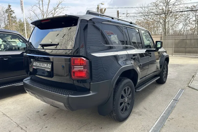 Toyota Land Cruiser 250 din 2024 cu 10 km - oferta TOY134089 - foto 5