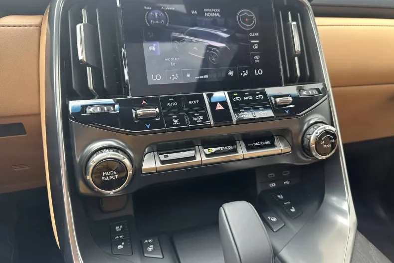 Lexus Seria LX din 2025 cu 10 km - oferta LEX134094 - foto 28