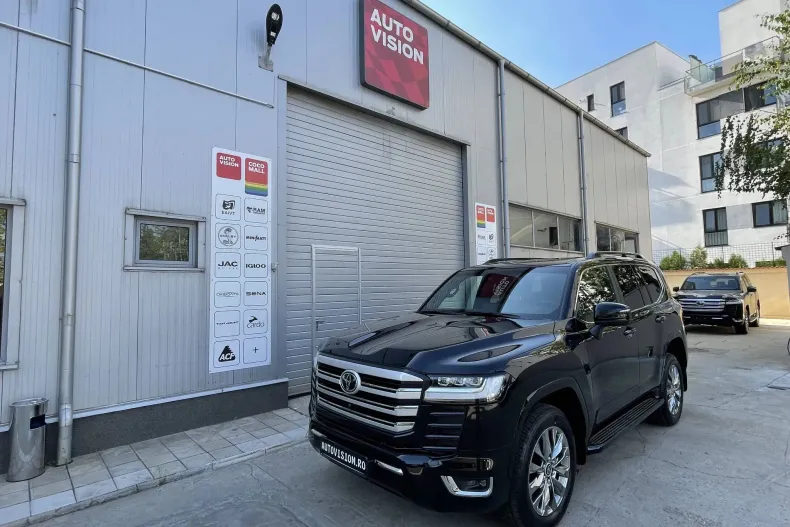 Toyota Land Cruiser 300 din 2025 cu 10 km - oferta TOY134095 - foto 1