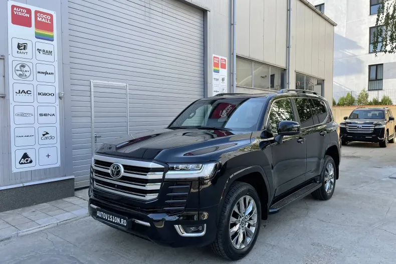 Toyota Land Cruiser 300 din 2025 cu 10 km - oferta TOY134095 - foto 2