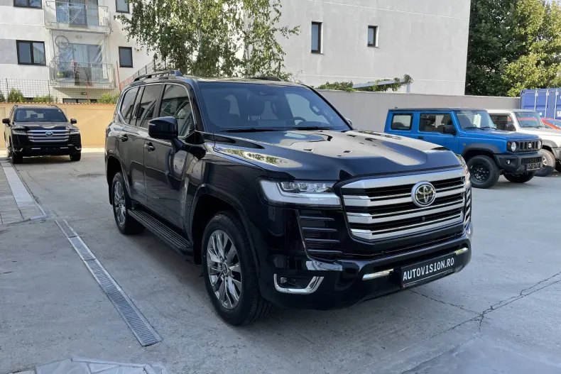Toyota Land Cruiser 300 din 2025 cu 10 km - oferta TOY134095 - foto 4