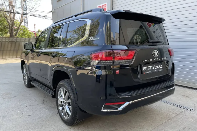 Toyota Land Cruiser 300 din 2025 cu 10 km - oferta TOY134095 - foto 7