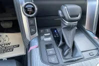 Toyota Land Cruiser 300 din 2025 cu 10 km - oferta TOY134095 - foto 17